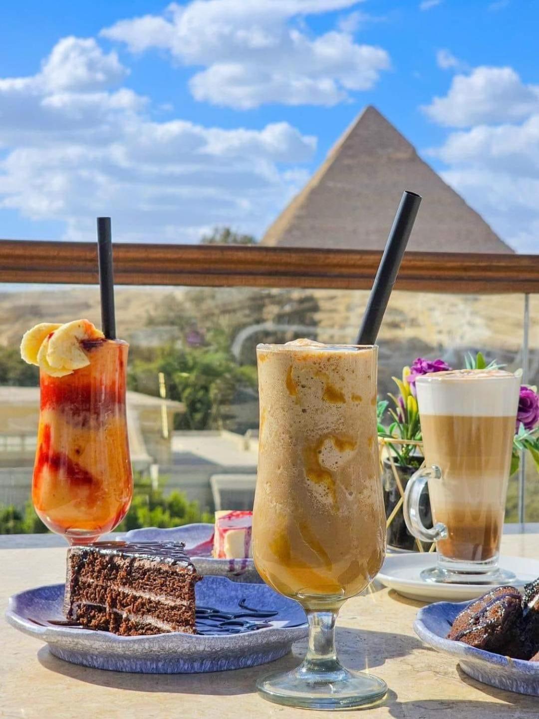 Tree Lounge Pyramids View Inn , Sphinx Giza Kafrat al Jabal ภายนอก รูปภาพ