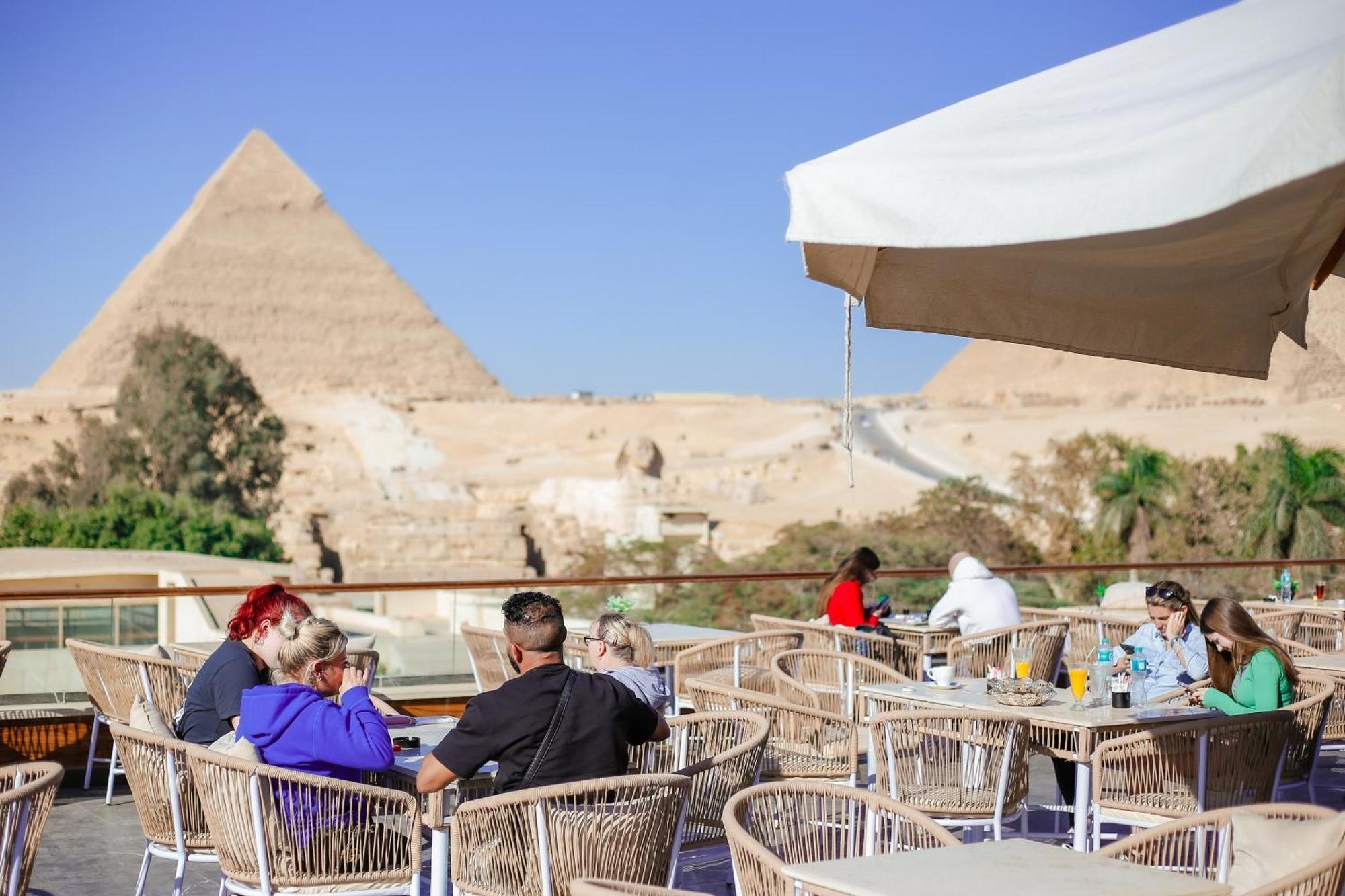Tree Lounge Pyramids View Inn , Sphinx Giza Kafrat al Jabal ภายนอก รูปภาพ