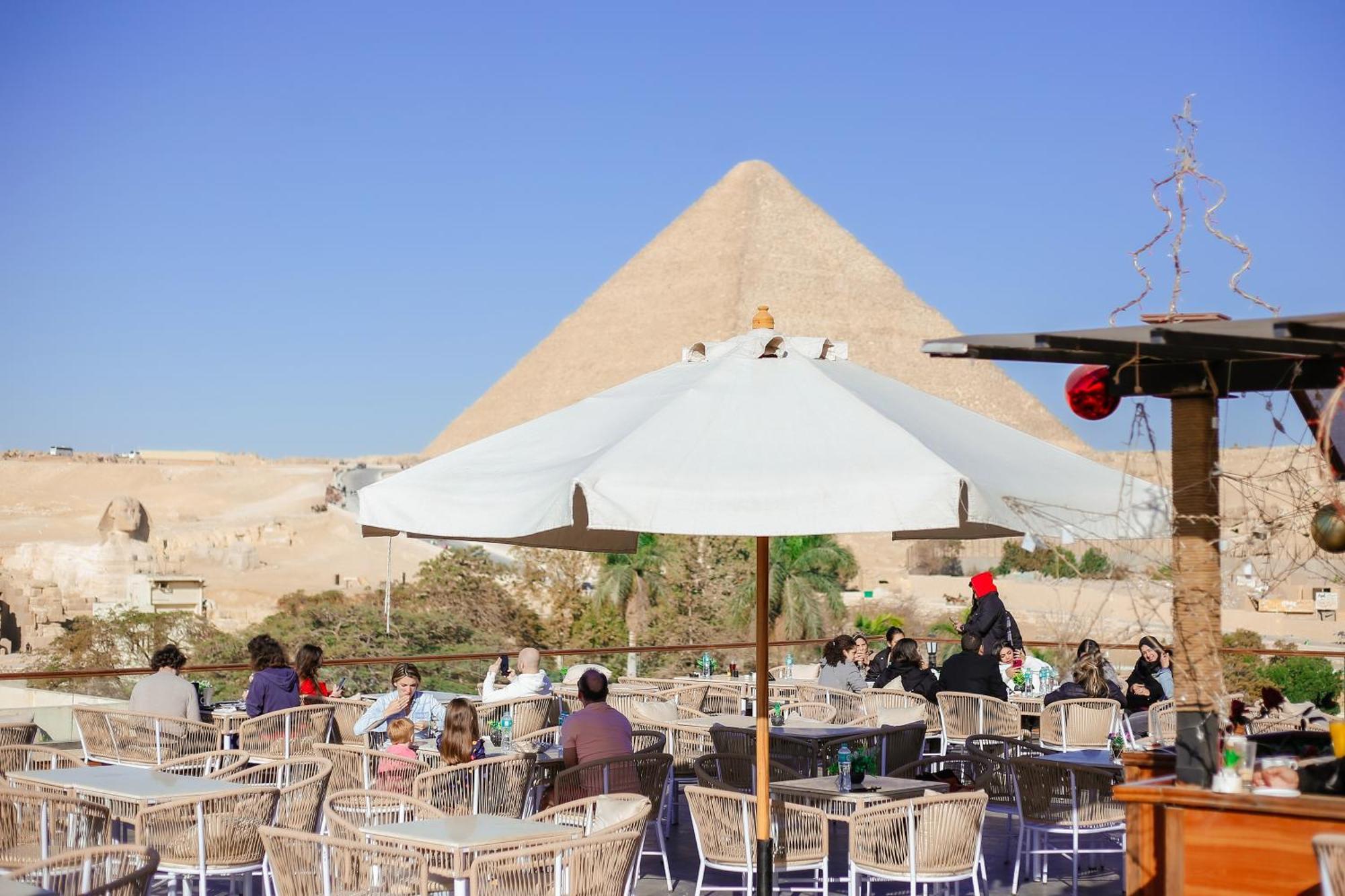 Tree Lounge Pyramids View Inn , Sphinx Giza Kafrat al Jabal ภายนอก รูปภาพ