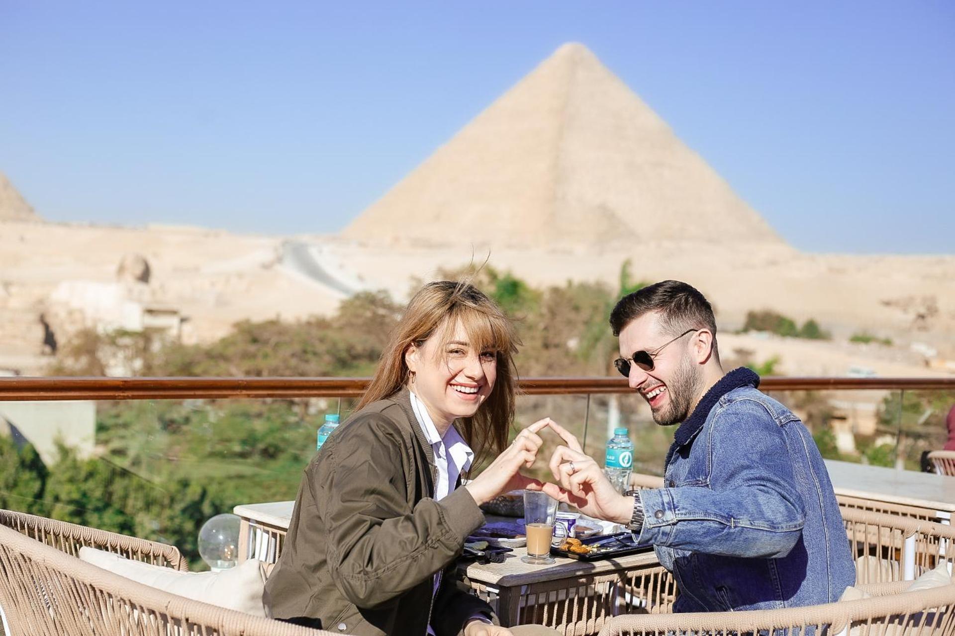 Tree Lounge Pyramids View Inn , Sphinx Giza Kafrat al Jabal ภายนอก รูปภาพ