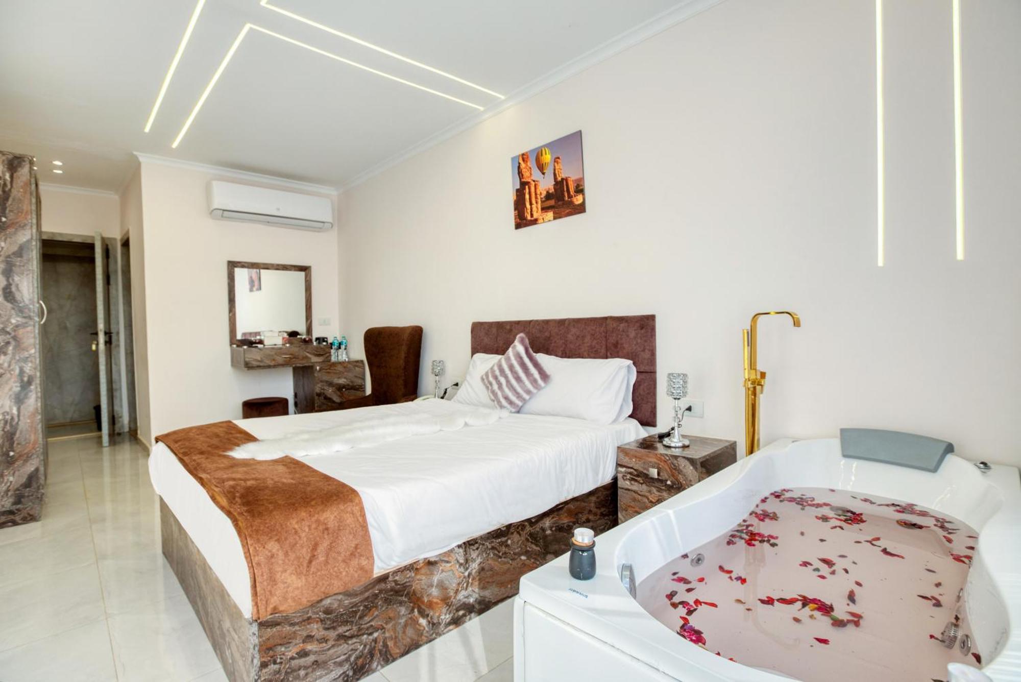 Tree Lounge Pyramids View Inn , Sphinx Giza Kafrat al Jabal ภายนอก รูปภาพ