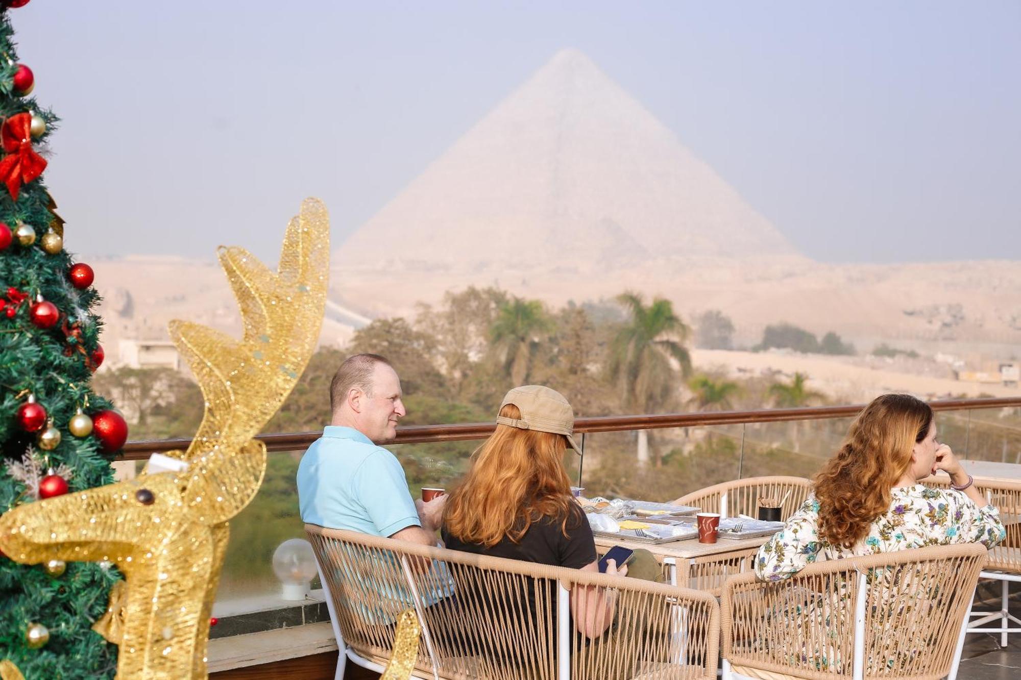 Tree Lounge Pyramids View Inn , Sphinx Giza Kafrat al Jabal ภายนอก รูปภาพ