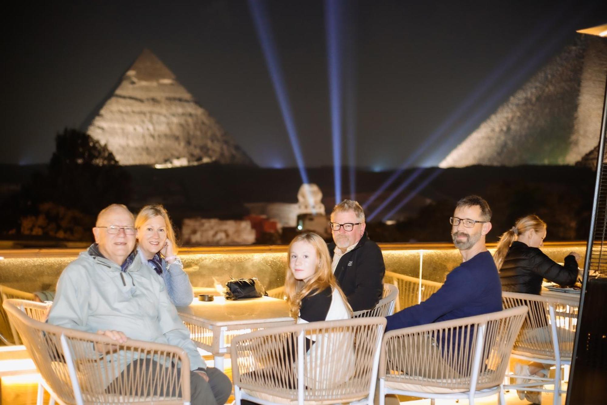 Tree Lounge Pyramids View Inn , Sphinx Giza Kafrat al Jabal ภายนอก รูปภาพ
