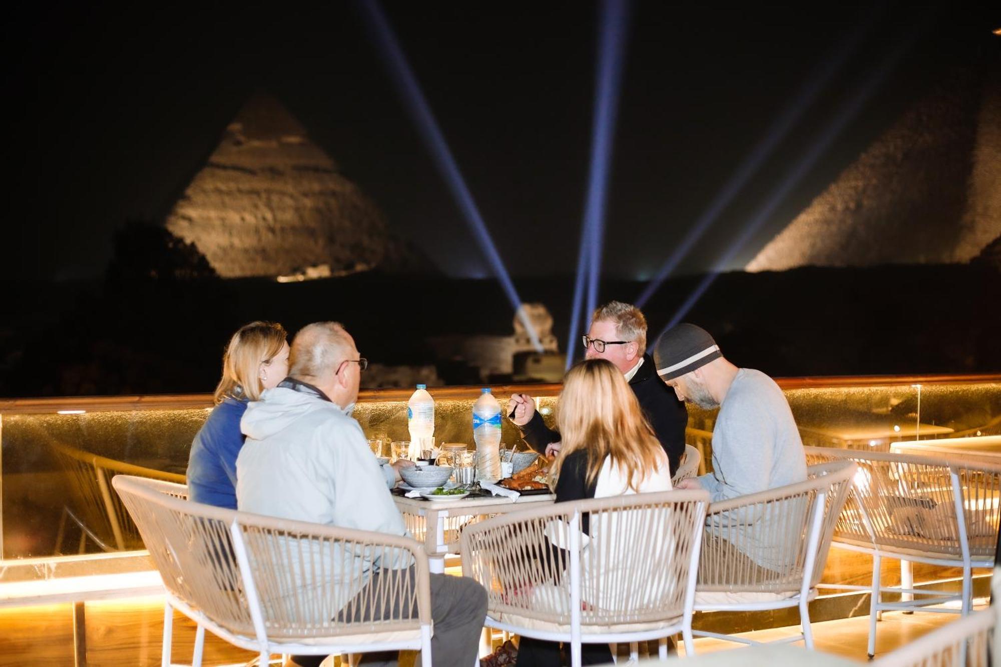 Tree Lounge Pyramids View Inn , Sphinx Giza Kafrat al Jabal ภายนอก รูปภาพ